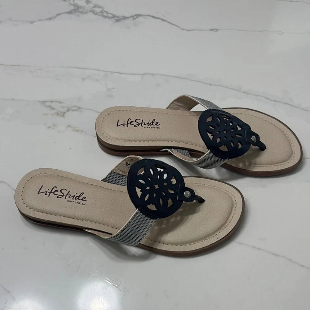 Life Stride Women's Black and Cream Sandals